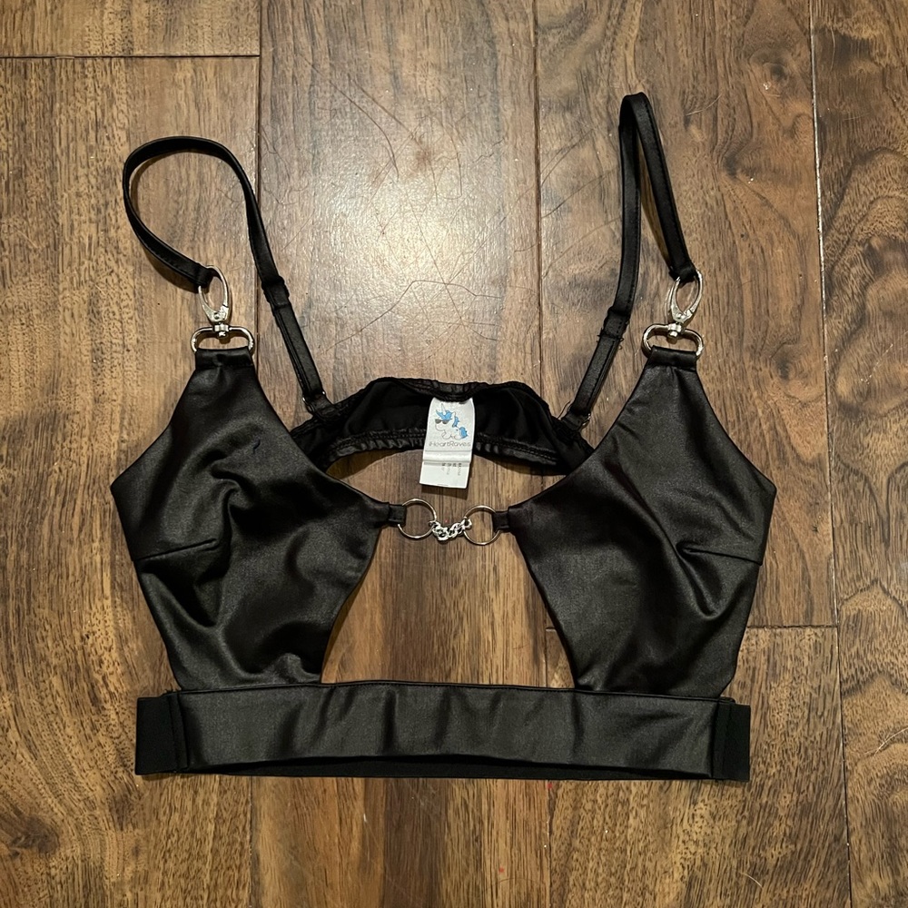 iHEARTRAVES TOP
